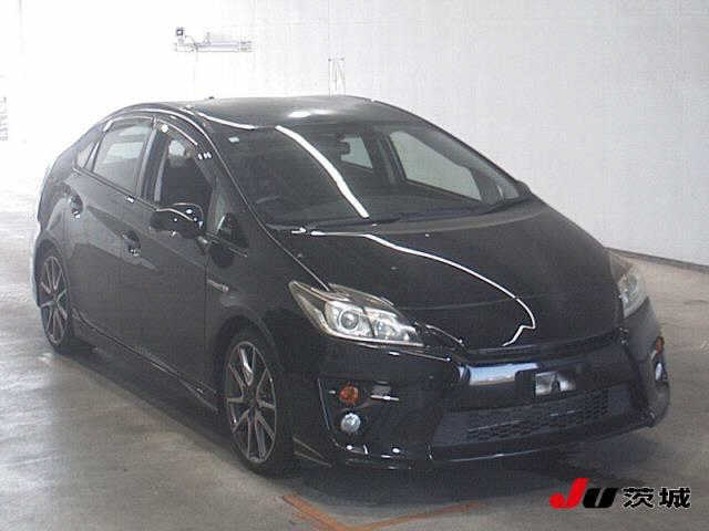 TOYOTA PRIUS 2012