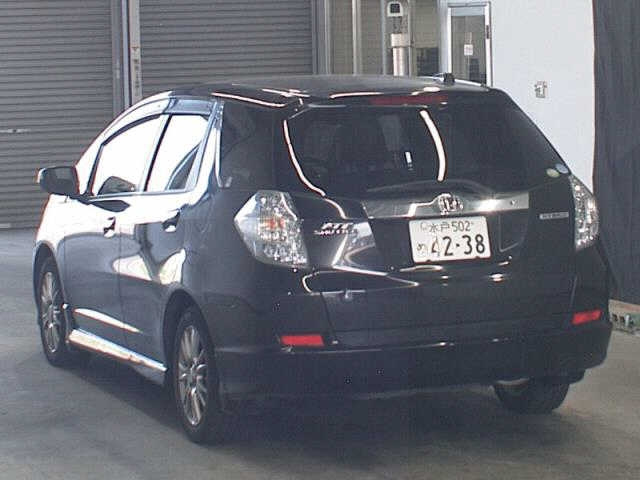 HONDA FIT SHUTTLE 2011