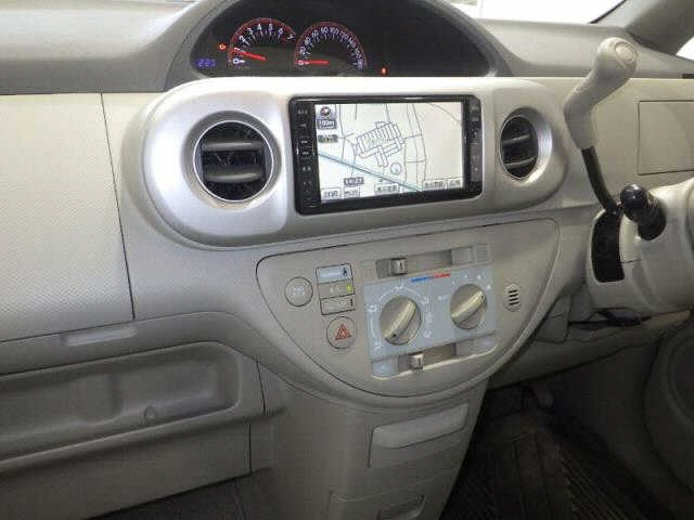 TOYOTA PORTE 2011
