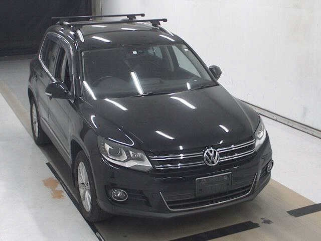 VOLKSWAGEN TIGUAN 2012