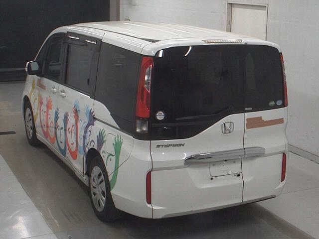 HONDA STEP WAGON 2016