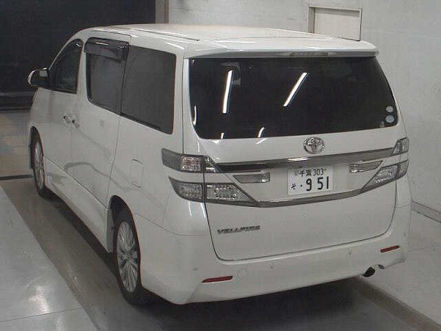 TOYOTA VELLFIRE 2011
