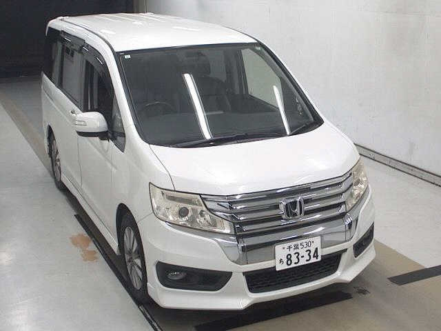 HONDA STEP WAGON 2013