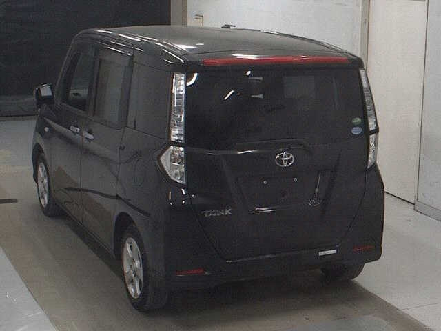 TOYOTA TANK 2019