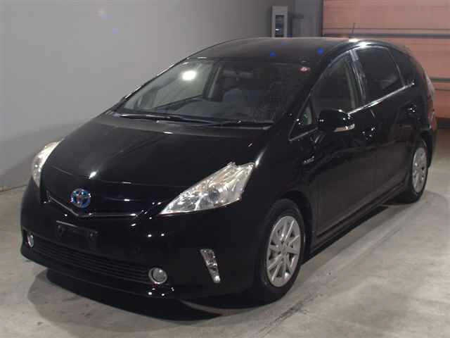 TOYOTA PRIUS ALPHA 2012