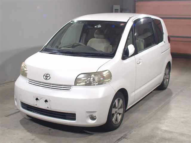 TOYOTA PORTE 2008