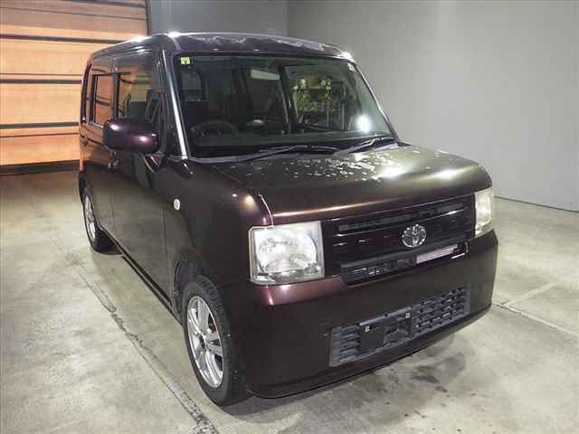 TOYOTA PIXIS SPACE 2012