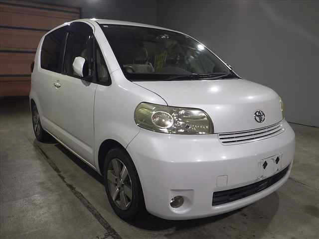 TOYOTA PORTE 2008