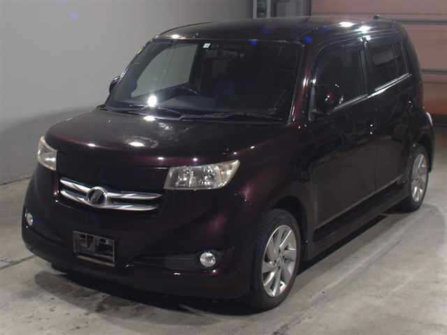 TOYOTA BB 2010