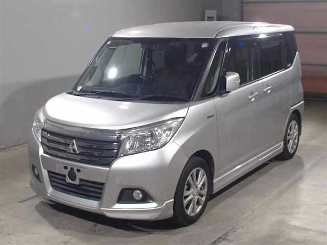 MITSUBISHI DELICA D2 2016