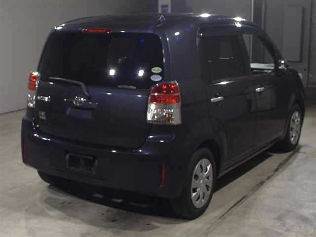TOYOTA SPADE 2012