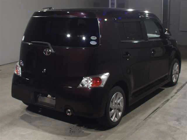 TOYOTA BB 2010