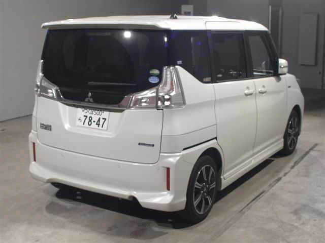 MITSUBISHI DELICA D2 2020