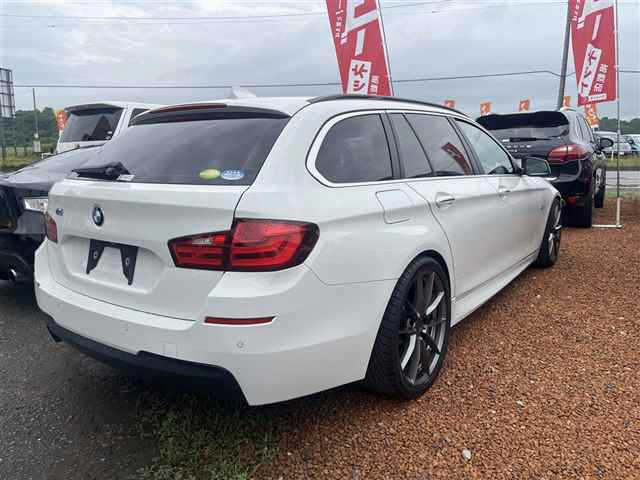 BMW 5 SERIES 2012