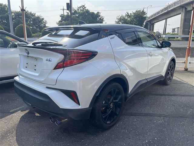 TOYOTA C-HR 2022
