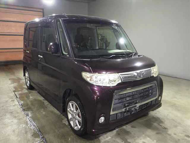 DAIHATSU TANTO 2011