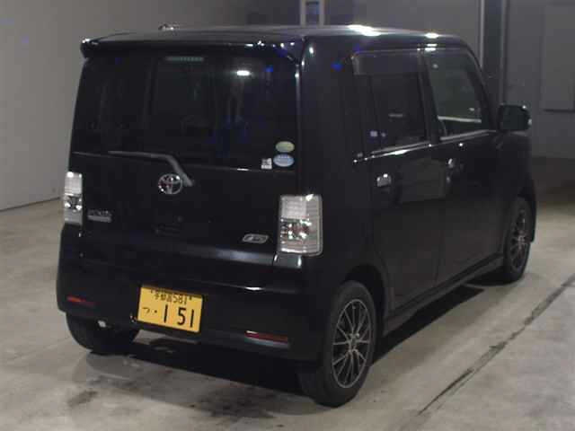 TOYOTA PIXIS SPACE 2013