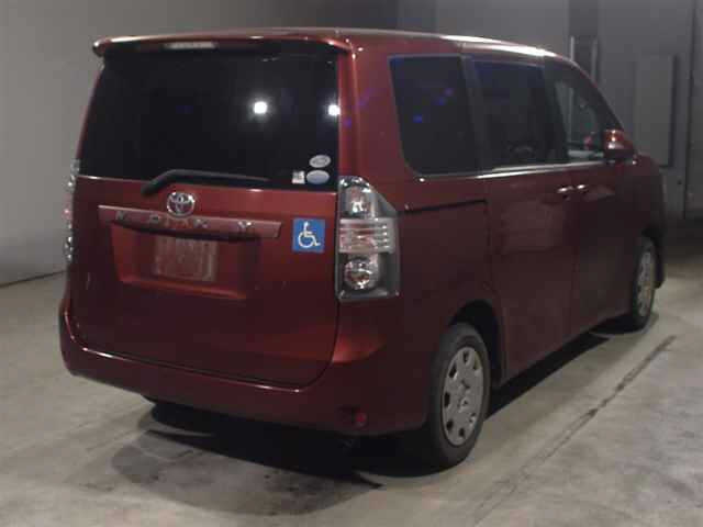 TOYOTA VOXY 2008