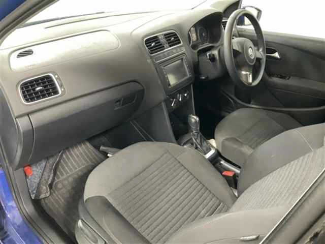 VOLKSWAGEN POLO 2013