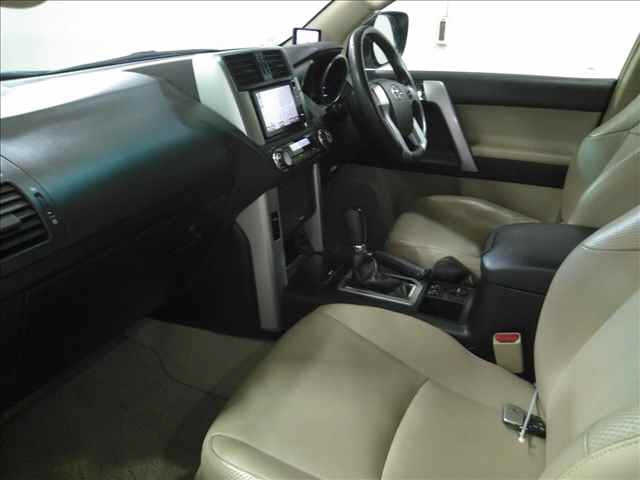TOYOTA LAND CRUISER PRADO 2013