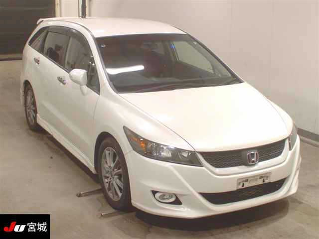 HONDA STREAM 2013