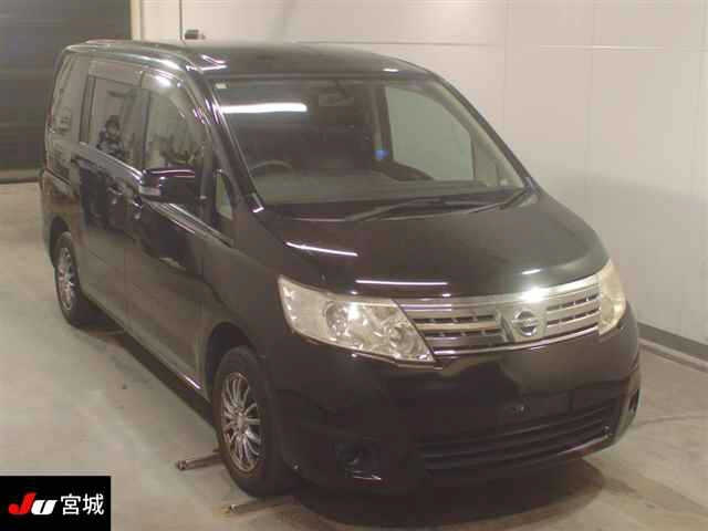 NISSAN SERENA 2010