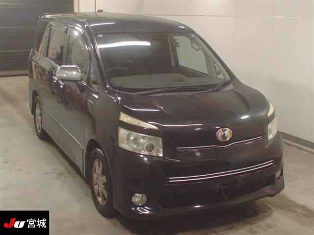 TOYOTA VOXY 2009