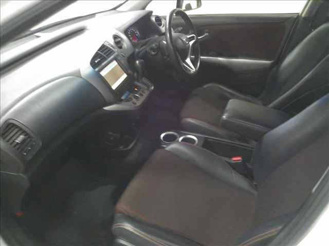 HONDA STREAM 2013