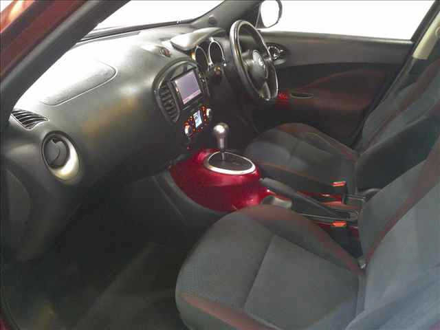 NISSAN JUKE 2011