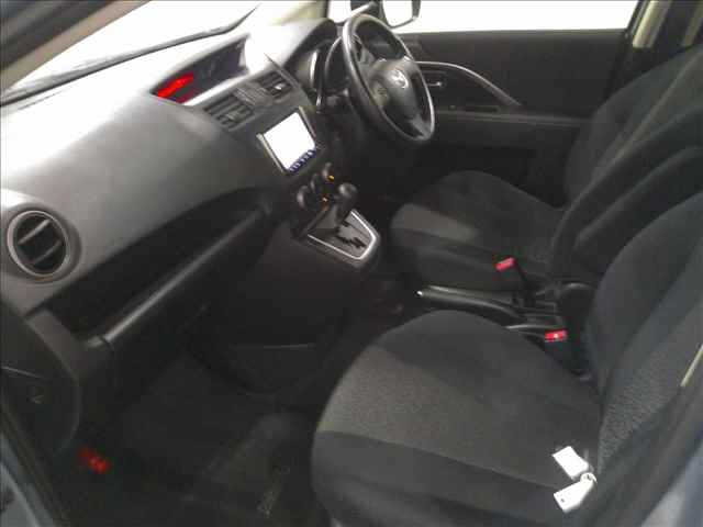 MAZDA PREMACY 2011