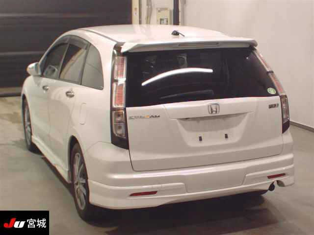 HONDA STREAM 2013