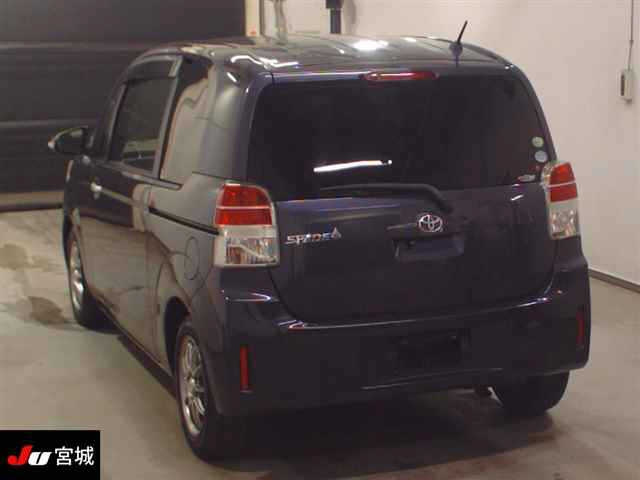 TOYOTA SPADE 2012