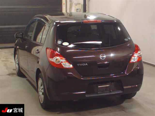 NISSAN TIIDA 2012
