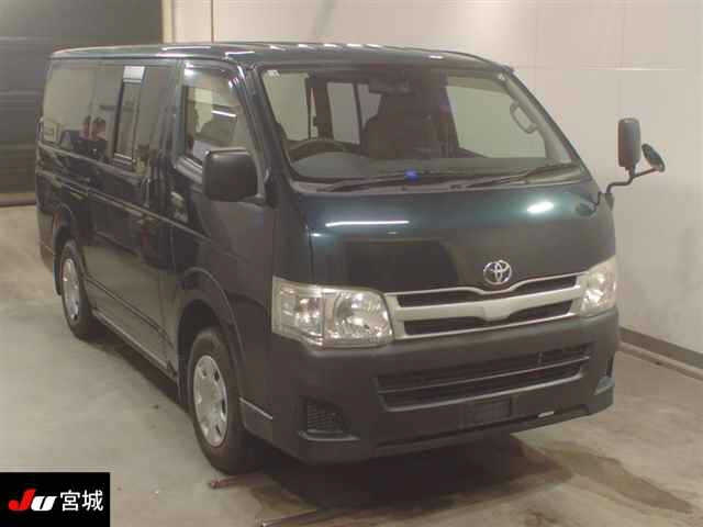 TOYOTA HIACE VAN 2012