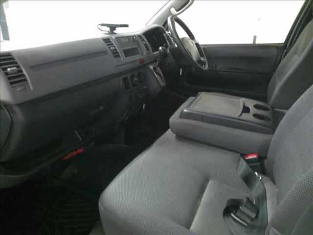 TOYOTA HIACE VAN 2012