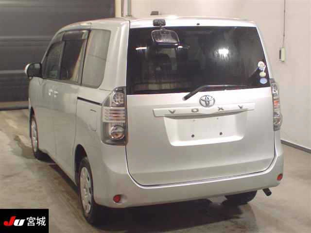 TOYOTA VOXY 2008