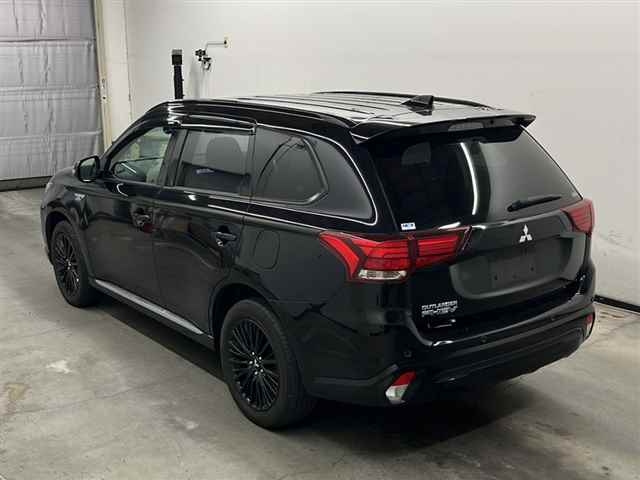 MITSUBISHI OUTLANDER PHEV 2021