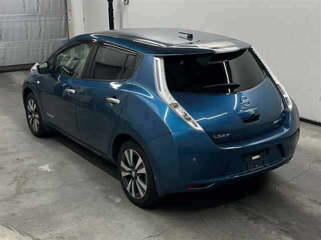 NISSAN LEAF 2016