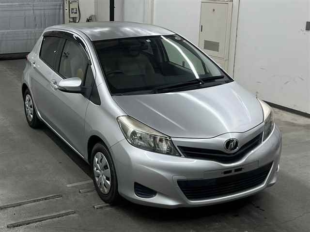 TOYOTA VITZ 2014