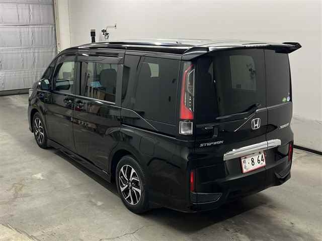 HONDA STEP WAGON 2017