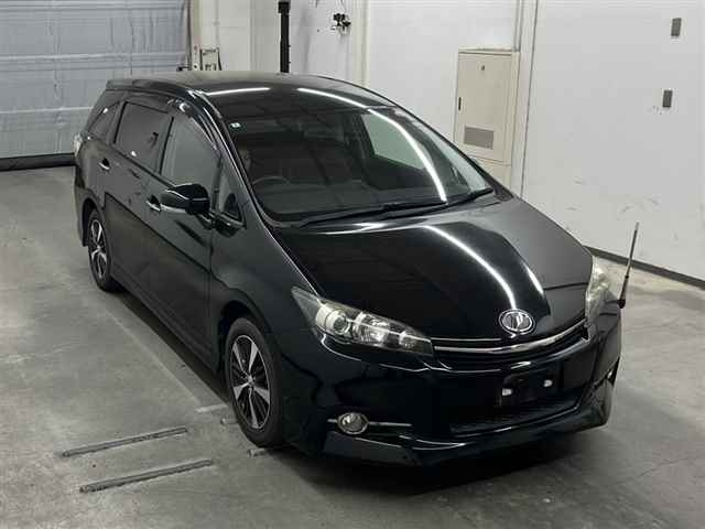 TOYOTA WISH 2016
