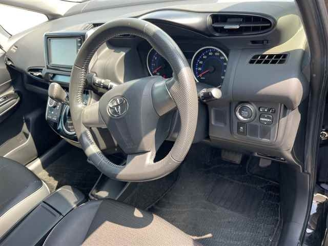 TOYOTA WISH 2016