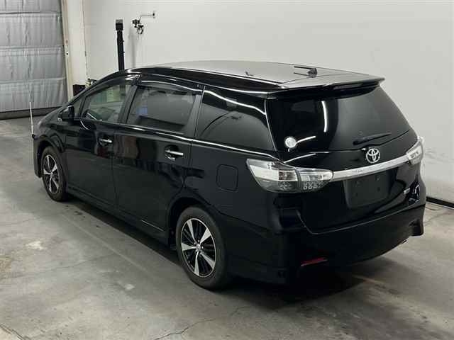 TOYOTA WISH 2016