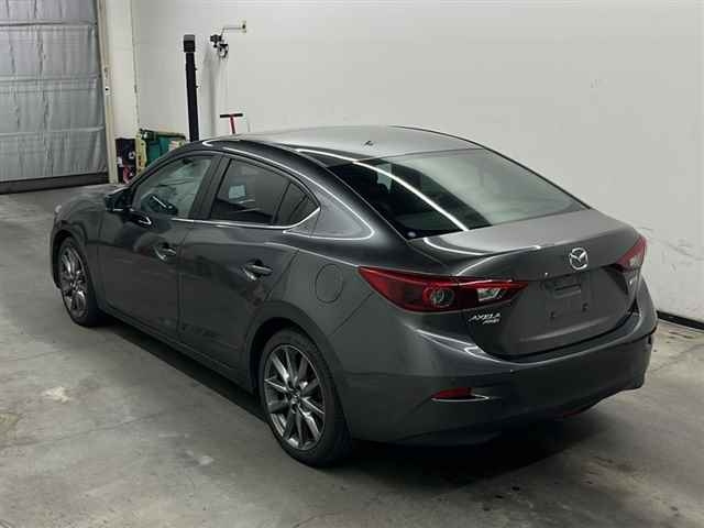 MAZDA AXELA 2017