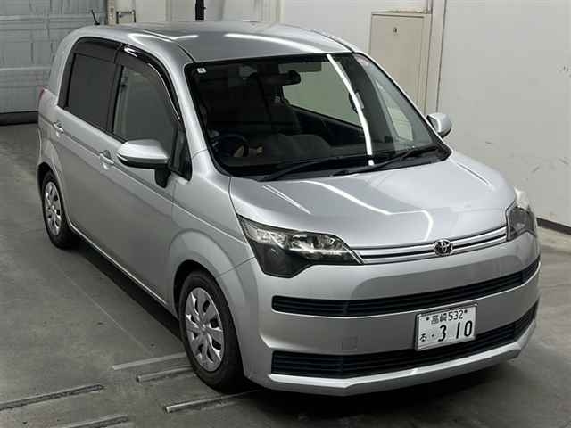 TOYOTA SPADE 2016