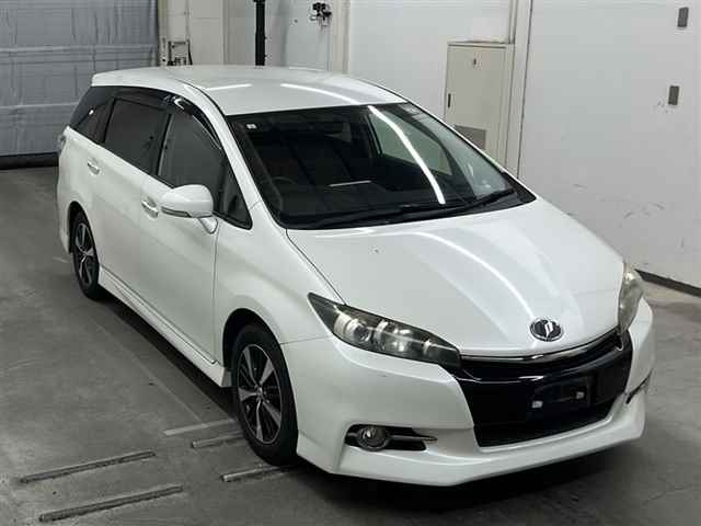 TOYOTA WISH 2017