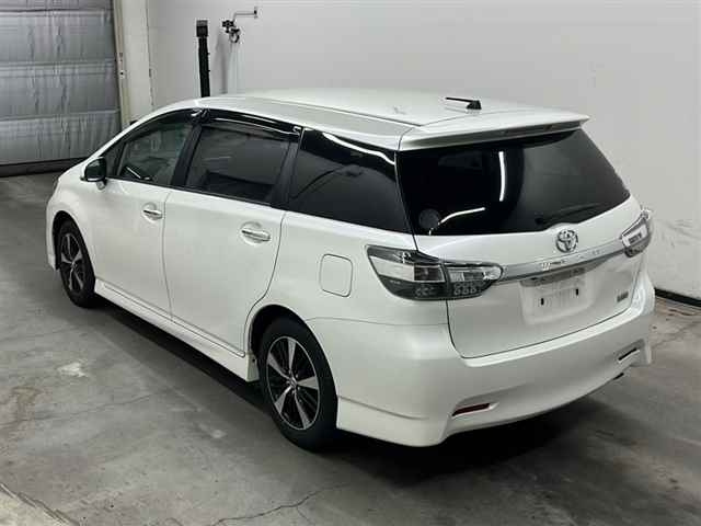 TOYOTA WISH 2017