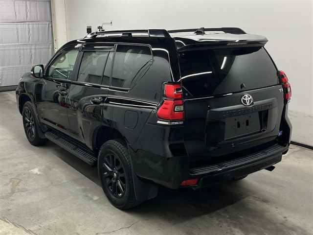 TOYOTA LAND CRUISER PRADO 2022