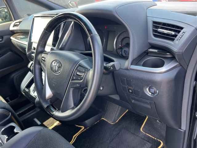 TOYOTA VELLFIRE 2017