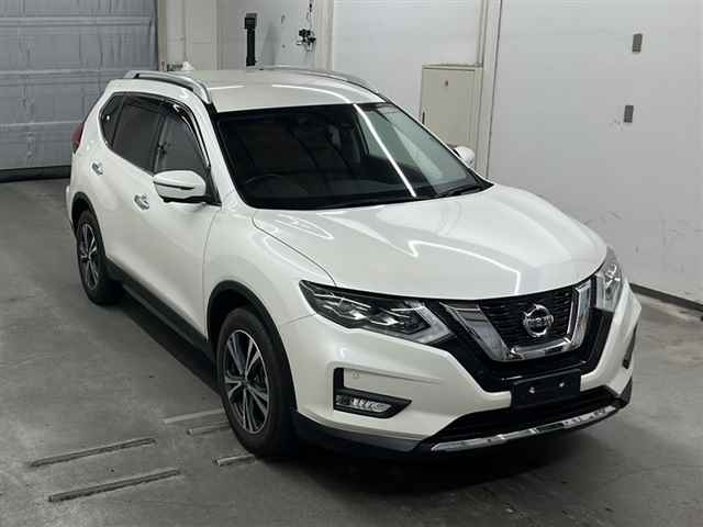 NISSAN X-TRAIL 2018